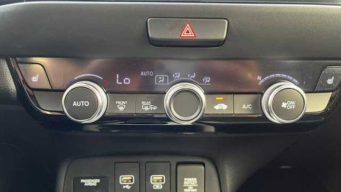 Honda Jazz 1.5 i-MMD Hybrid e-CVT Crosstar Executive