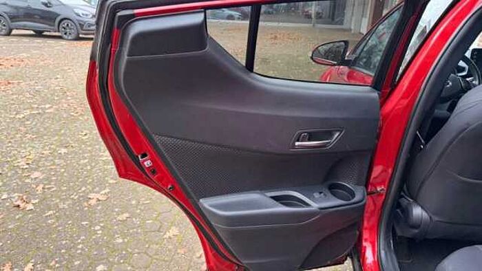 Toyota C-HR Hybrid Team Deutschland