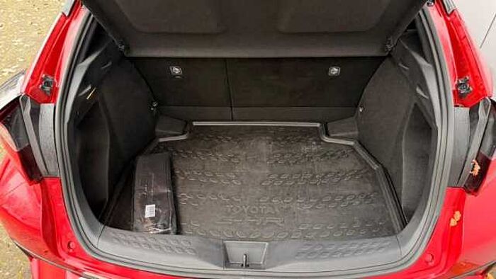 Toyota C-HR Hybrid Team Deutschland