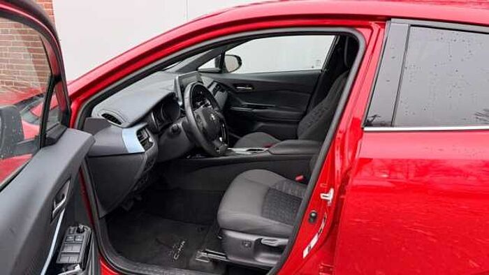 Toyota C-HR Hybrid Team Deutschland