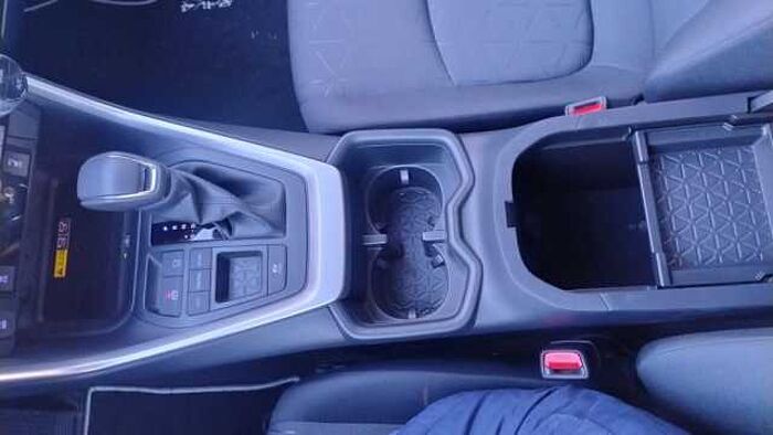 Toyota RAV 4 2.5 4x2 Hybrid Team Deutschland