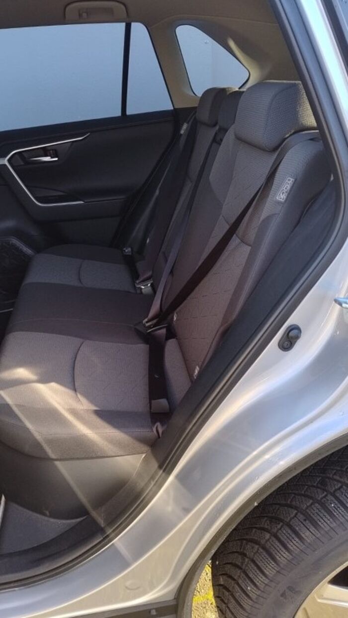 Toyota RAV 4 2.5 4x2 Hybrid Team Deutschland