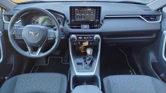Toyota RAV 4 2.5 4x2 Hybrid Team Deutschland