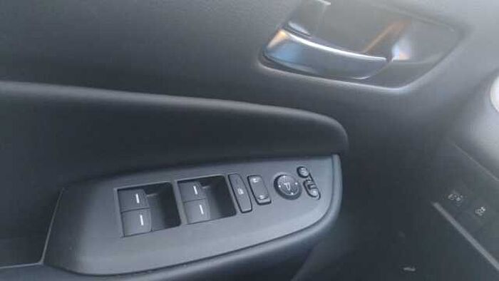 Honda Jazz e:HEV 1.5 i-MMD Hybrid Advance