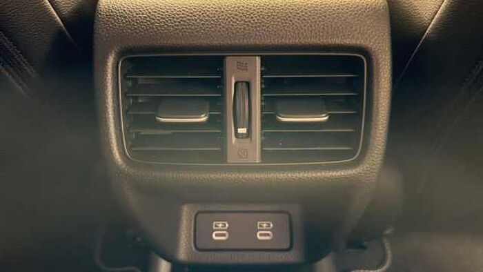 Honda Civic e: HEV 2.0 i-MMD Hybrid Sport (FE)